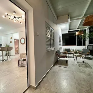 επισκεφθείτε το ξενοδοχείο