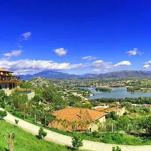 Shpija E Gjyshit Hotel Canaj